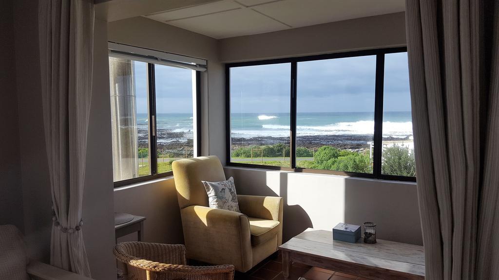 Strandloper Apartments Hermanus Esterno foto