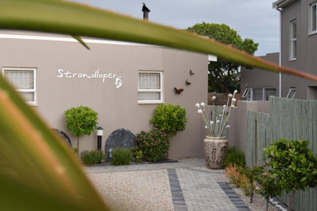 Strandloper Apartments Hermanus Esterno foto